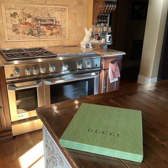 NWT & Box Gucci GG Scarf 💕 - Picture 4 of 9